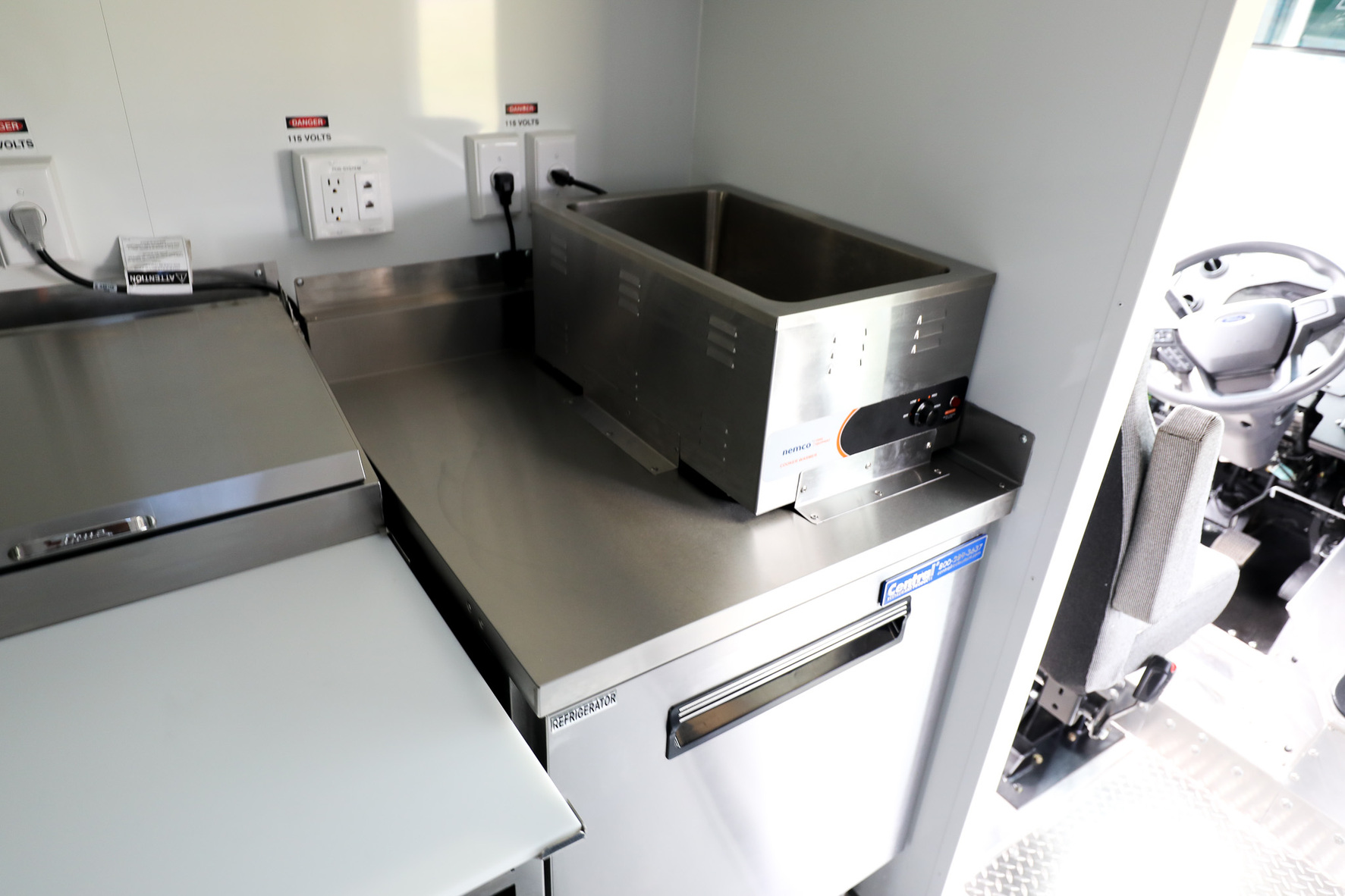 Pizza Food Truck For sale - Ford F59 Pizza Food Truck - Image 12