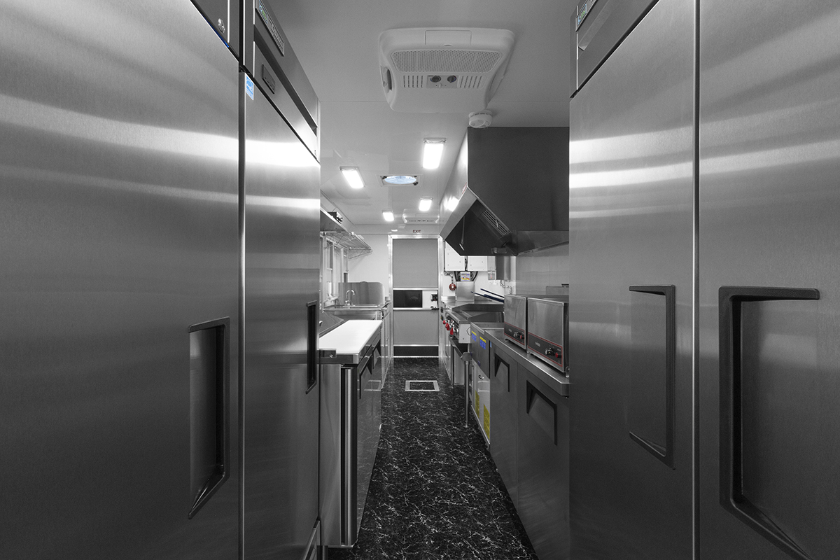 20 Foot Food Truck - Ford F59 - Image 2