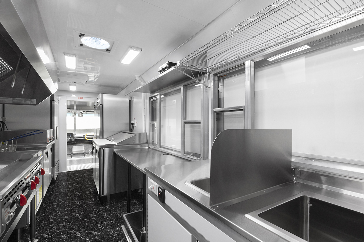 20 Foot Food Truck - Ford F59 - Image 6