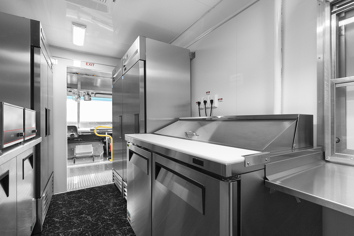 20 Foot Food Truck - Ford F59 - Image 7