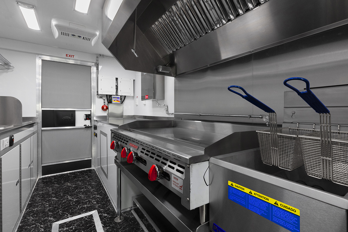 20 Foot Food Truck - Ford F59 - Image 5
