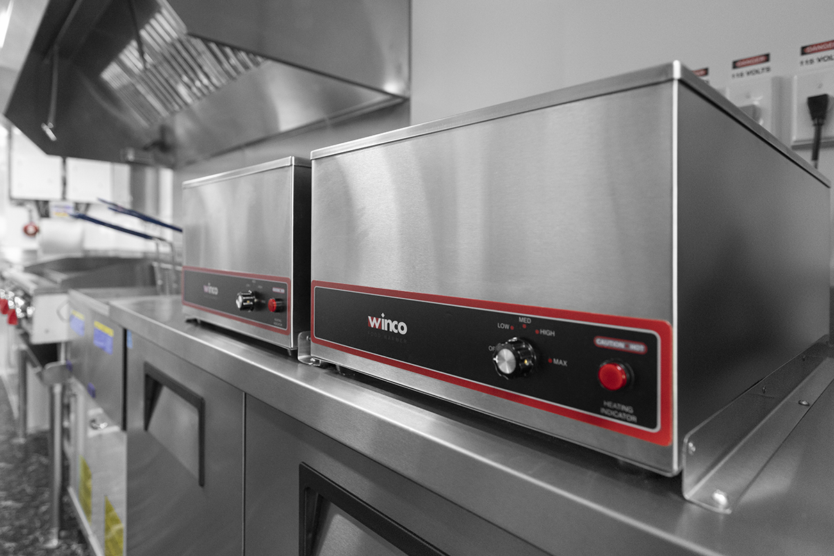 20 Foot Food Truck - Ford F59 - Image 16