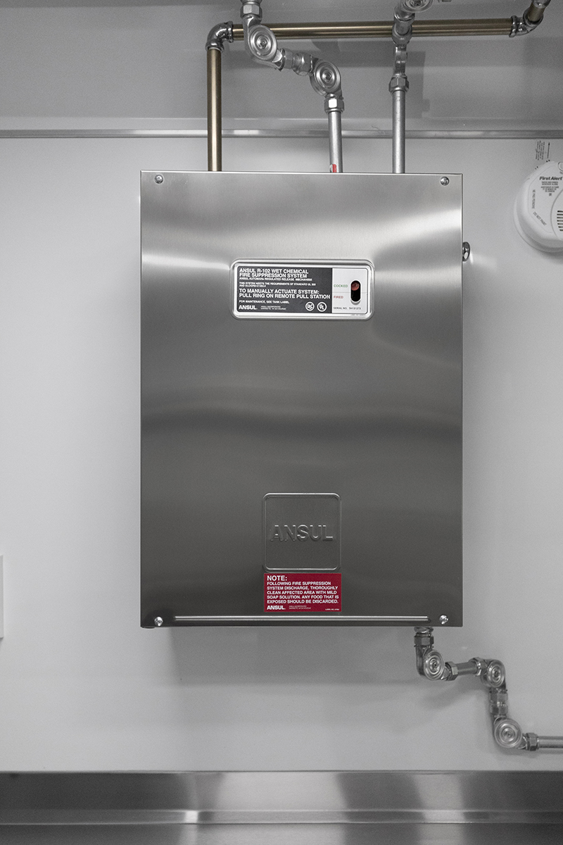 20 Foot Food Truck - Ford F59 - Image 19