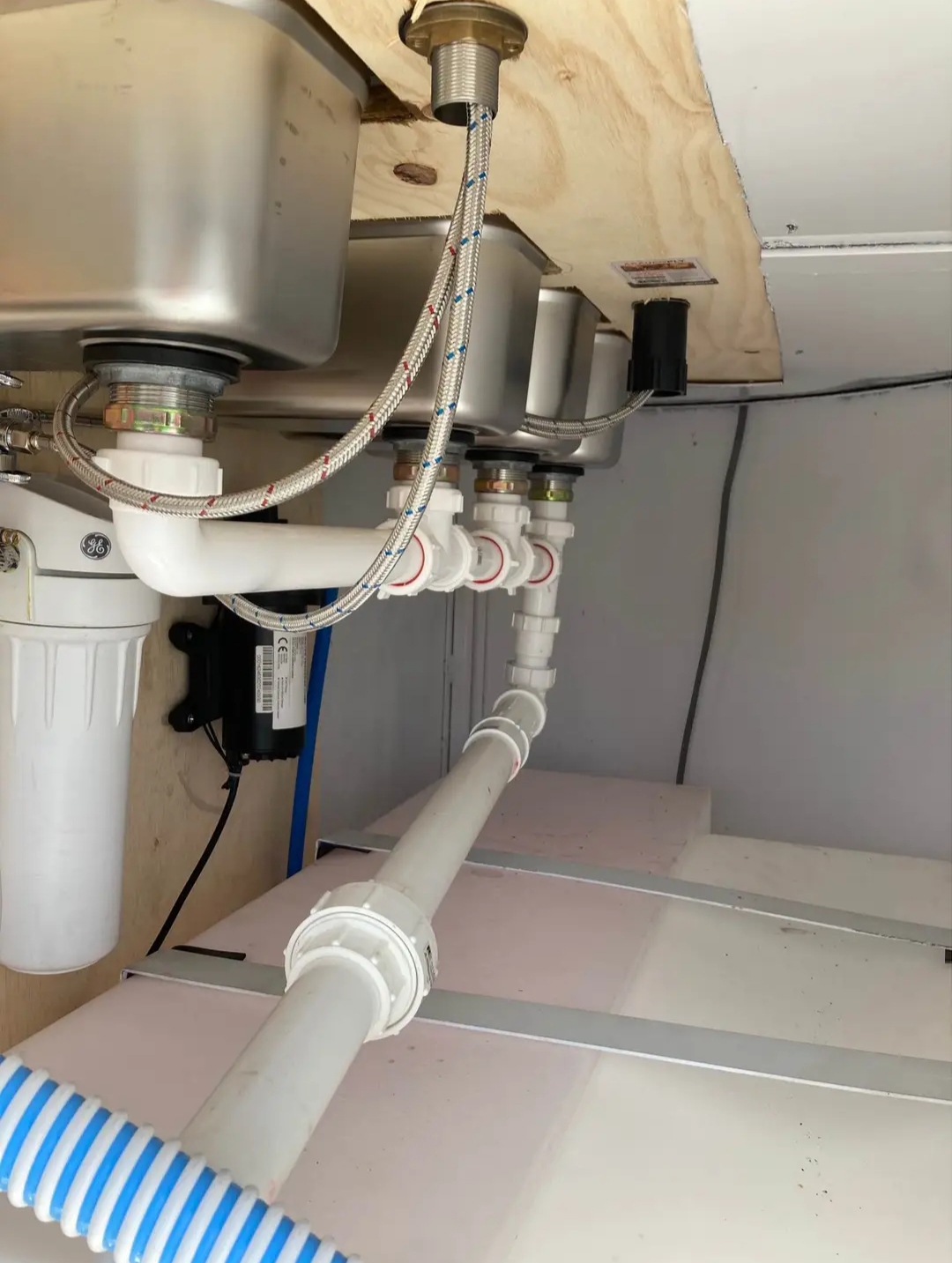 2000 Ponderosa 2 Horse Trailer – Fully Customized Mobile Coffee Trailer - Image 13